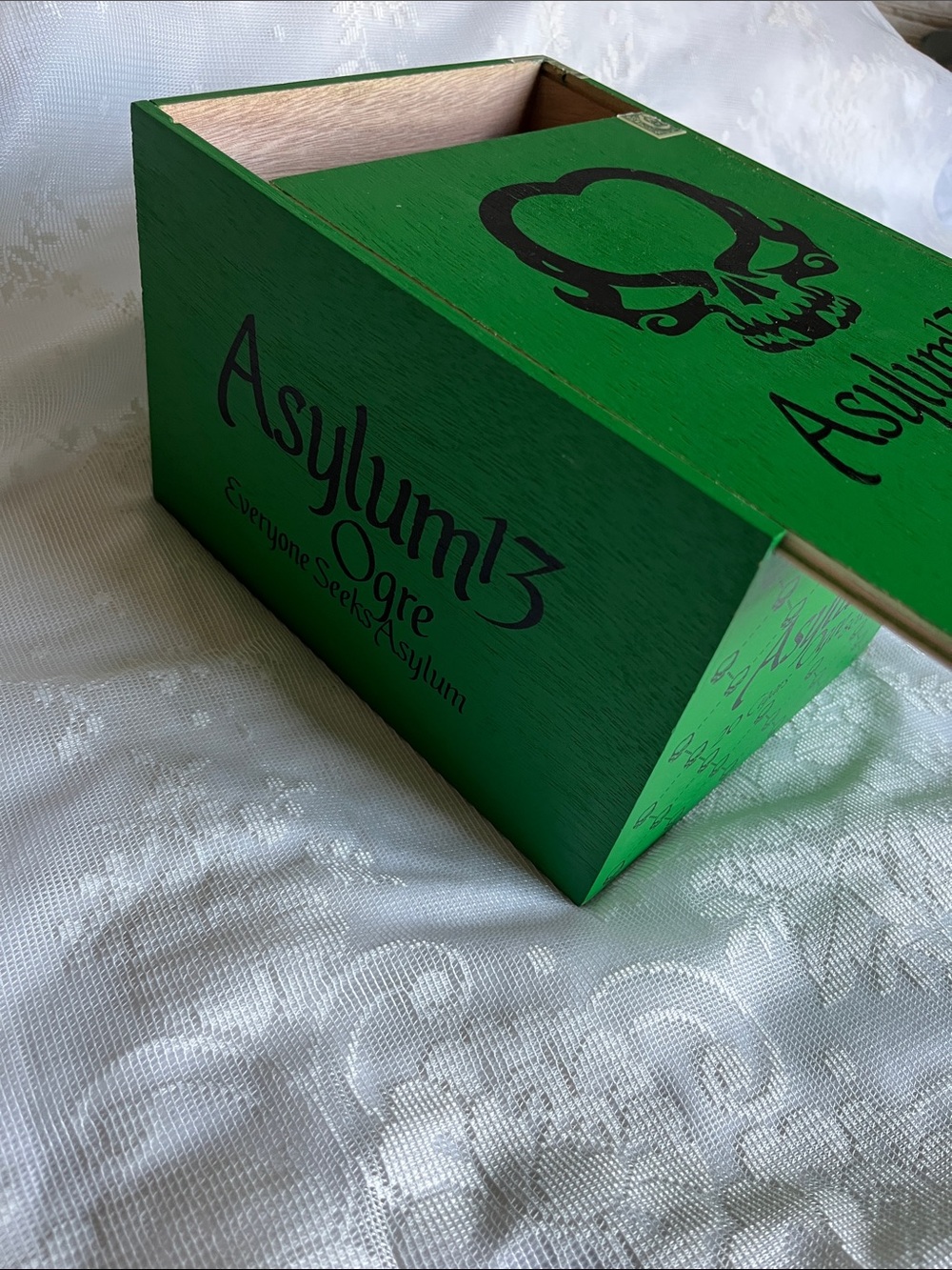 Green Cigar Box Sugar Scull Asylum 13 Ogre
